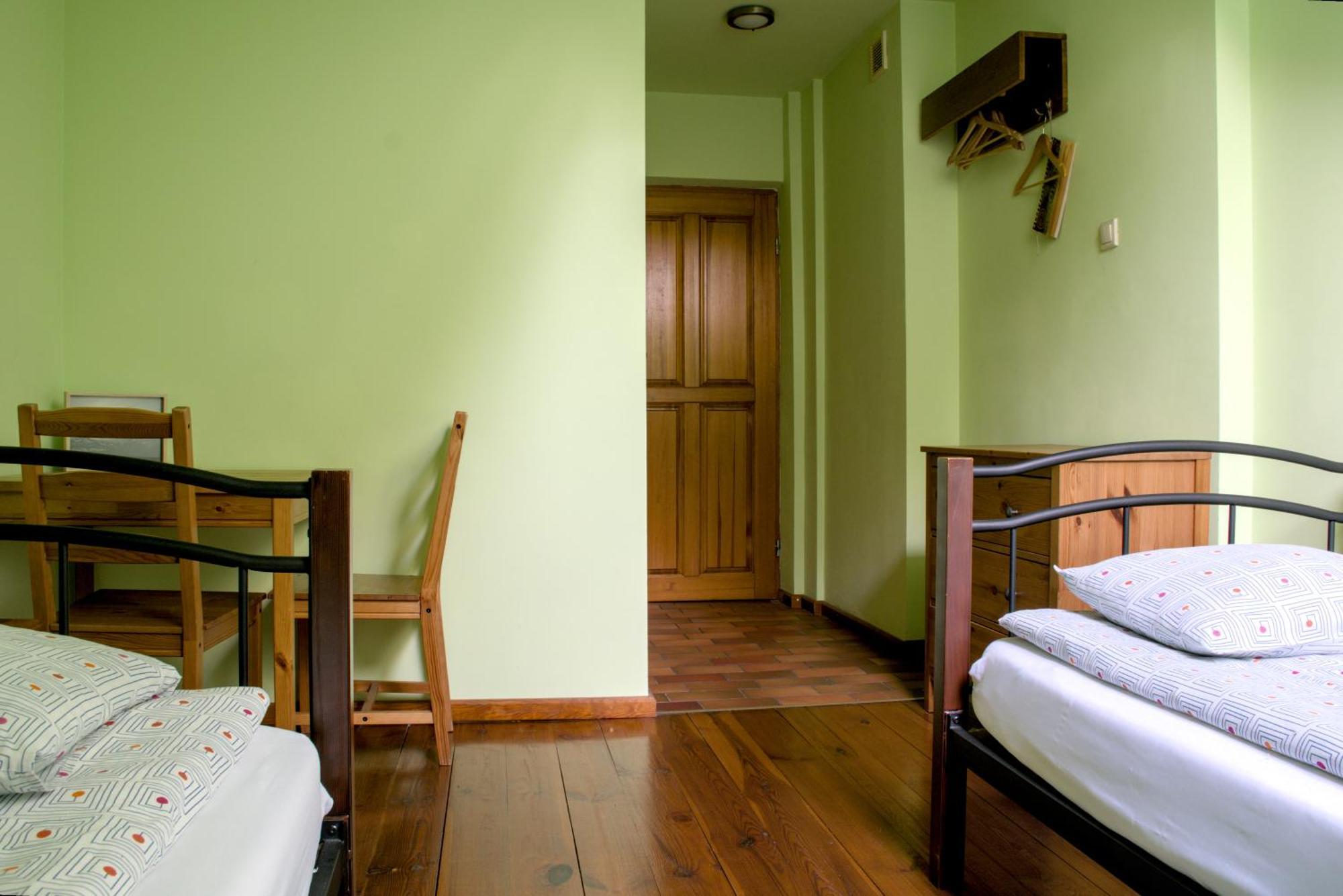 Gosciniec Kocmierzow Bed & Breakfast *
