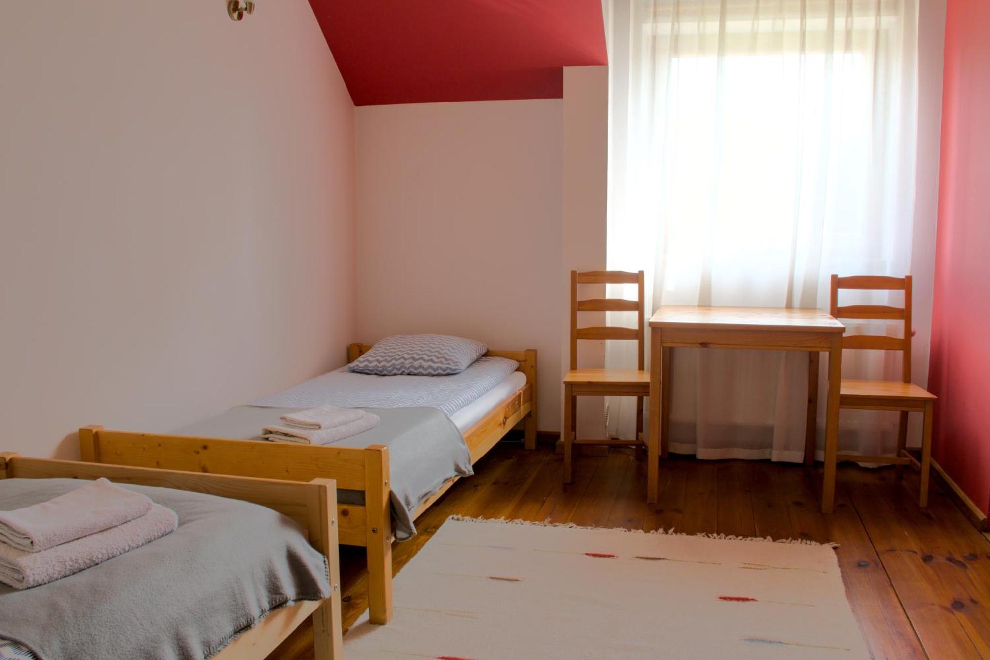 Gosciniec Kocmierzow *